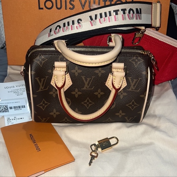 Louis Vuitton speedy 20 with adjustable strap - Picture 2 of 2